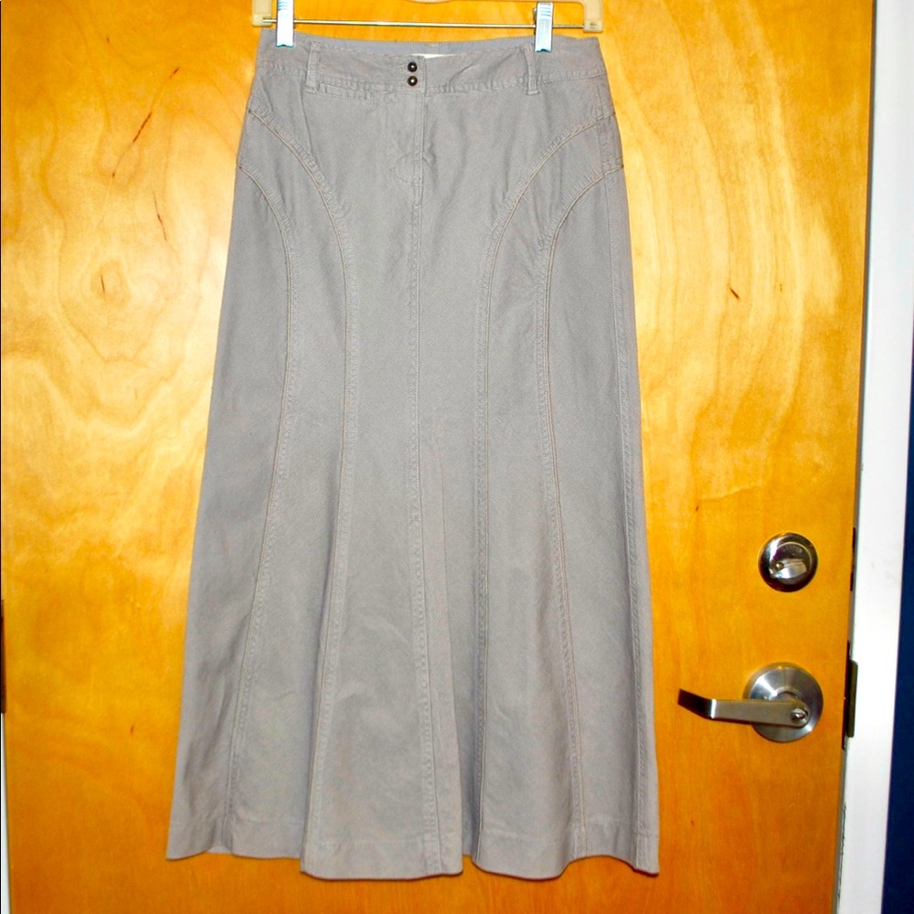 White House Black Market Gray, Flared, Corduroy, Long Skirt Size 0